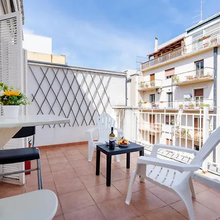 Guesthost - Terrazza Dante Bright Apartment Bari