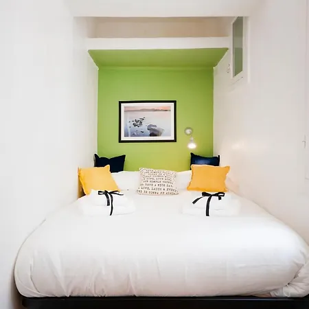 Guesthost - Terrazza Dante Bright Apartamento