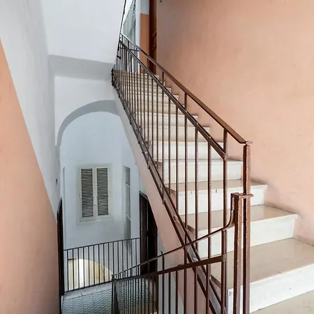 Guesthost - Terrazza Dante Bright Appartement