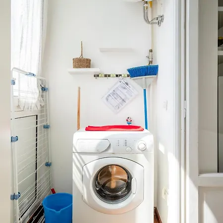 Guesthost - Terrazza Dante Bright Bari