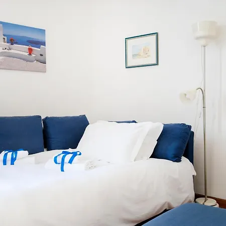 Guesthost - Terrazza Dante Bright Apartamento *