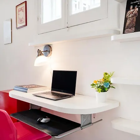 Guesthost - Terrazza Dante Bright Bari