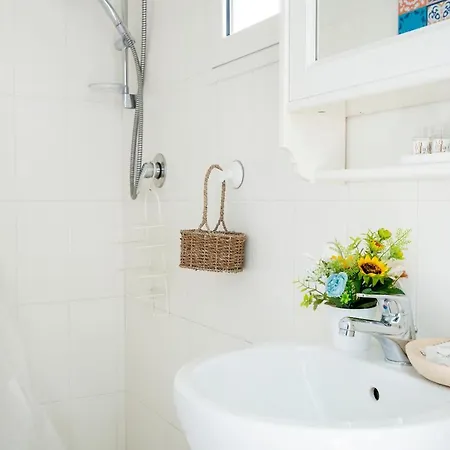 Appartement Guesthost - Terrazza Dante Bright Bari